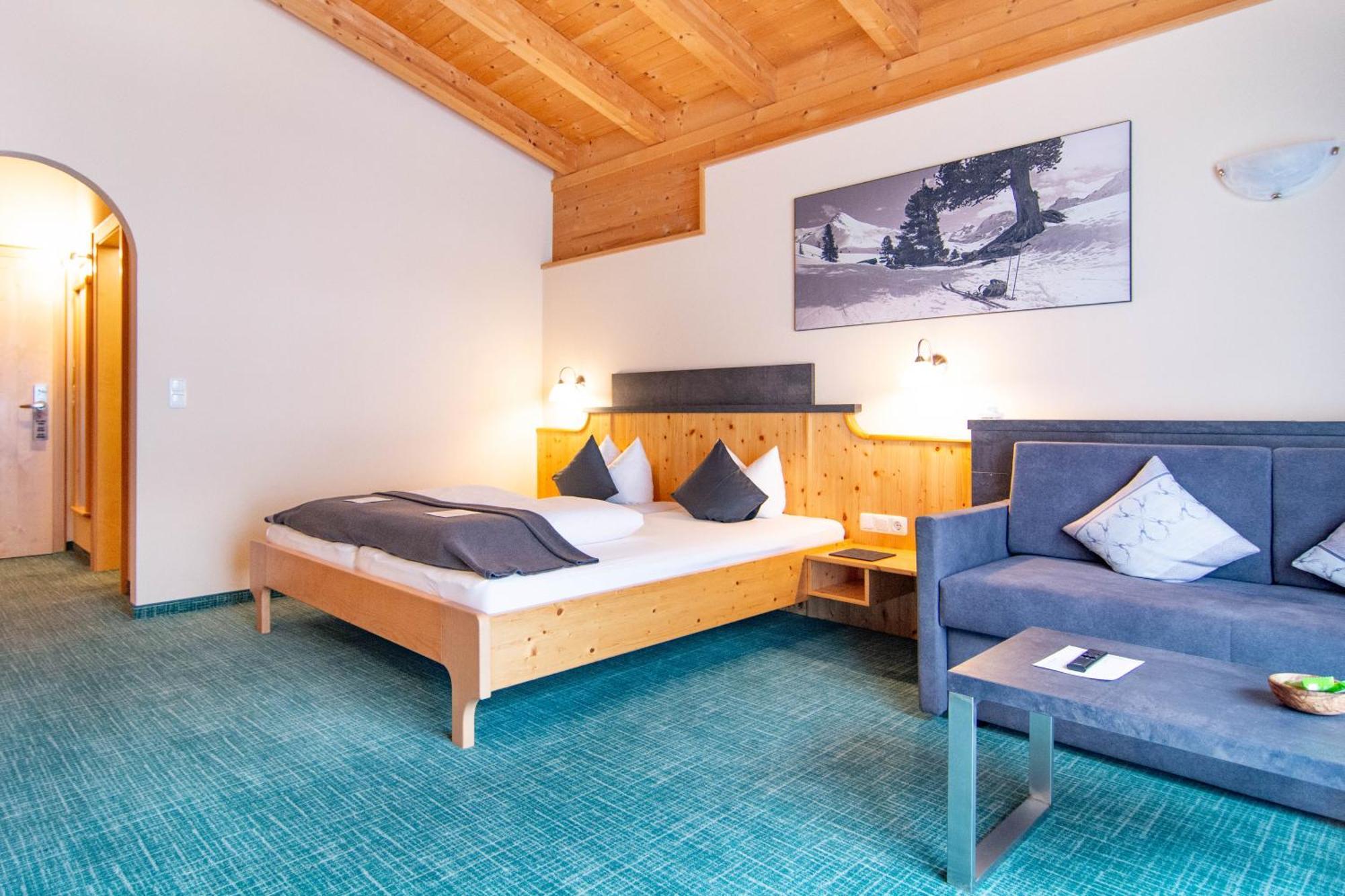 Garni Alpenhof Hotel 4*